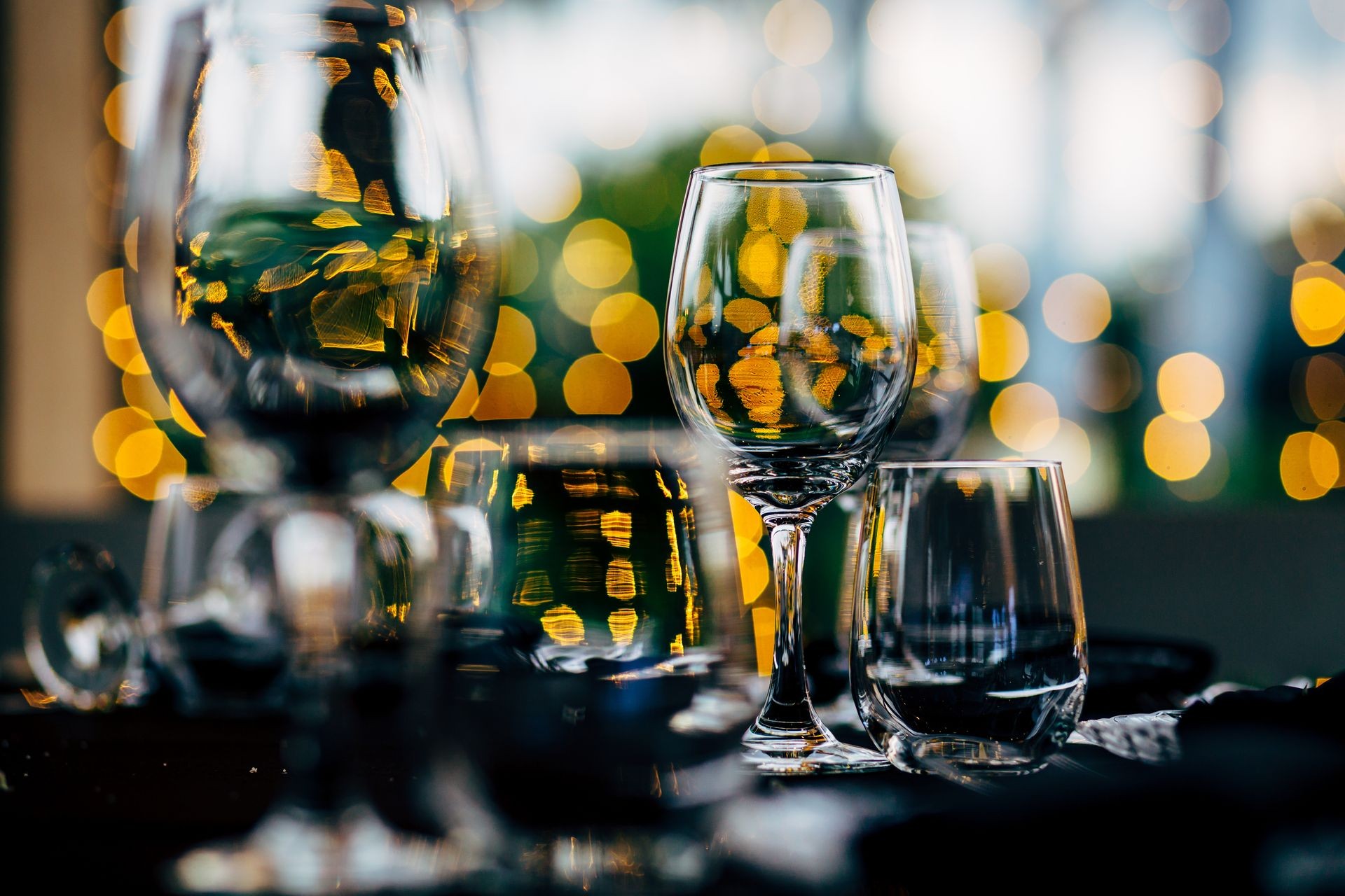 Luxury table settings for fine dining with and glassware, beautiful blurred  background. For events, weddings. WEDDINGS, Wedding detals and planing.